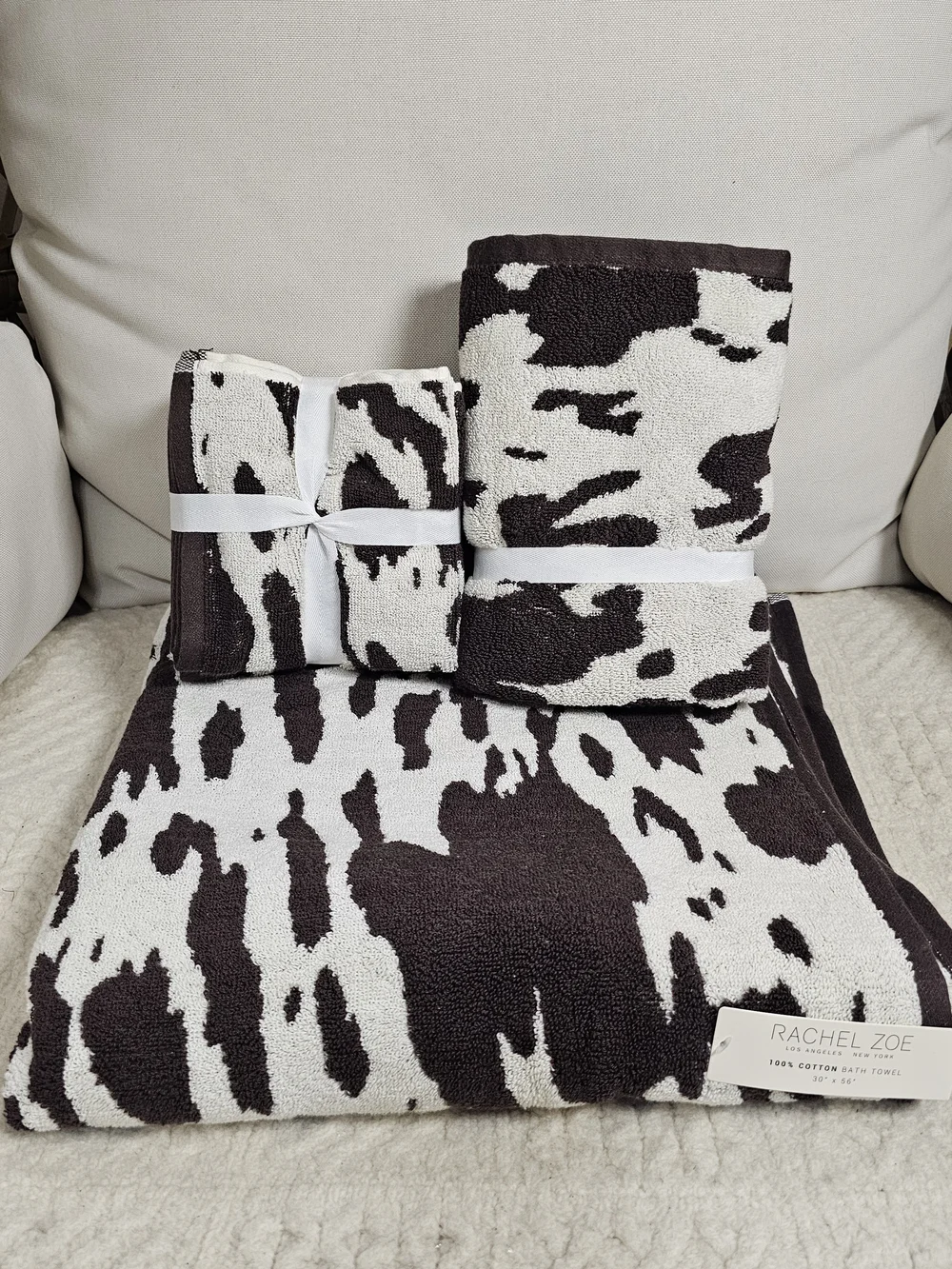 Rachel Zoe Black & White Cow Print Towel Set Of 7 Pc 100% Cotton